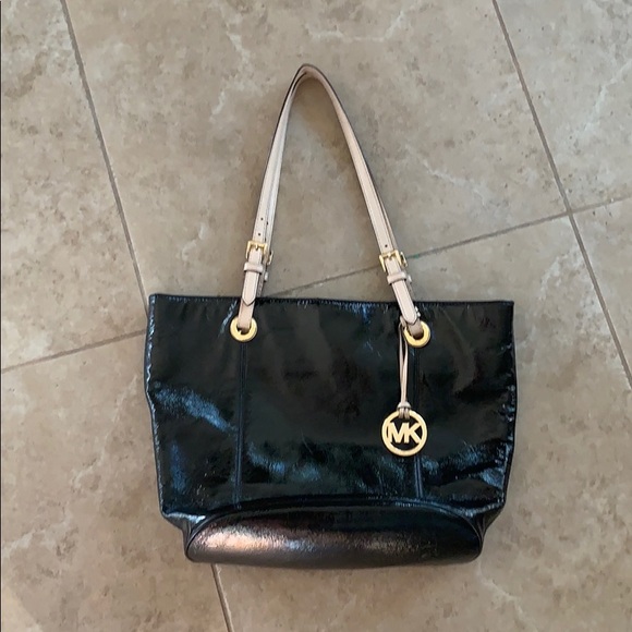 Michael Kors Handbags - Michael Kors Bag ON SALE FOR A WEEK